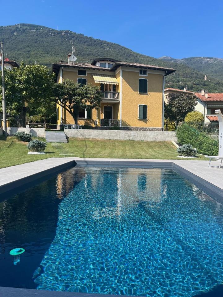 Casa Gialla Gera Lario Exteriör bild